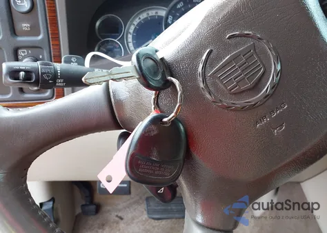 2002 Cadillac Escalade Standard z USA, uszkodzony, nr VIN 1GYEK63N62R135972